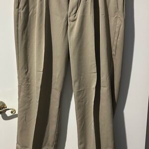 Covington Men's Khaki Chinos
